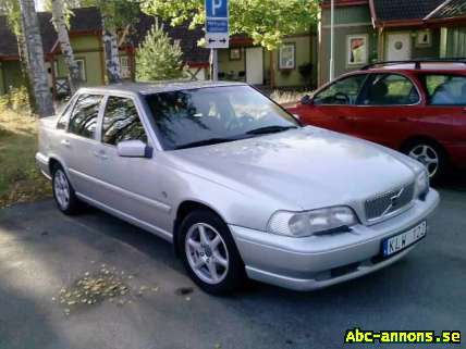 VOLVO V-70
